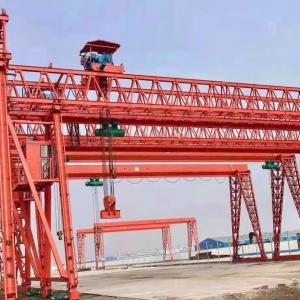 提梁機(jī)。梁場(chǎng)